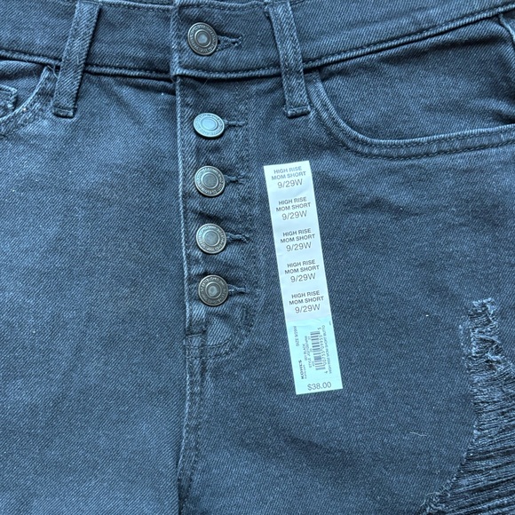NEW Juniors Black Distressed Jean Shorts 9/29W High Rise Mom Short - Picture 4 of 6